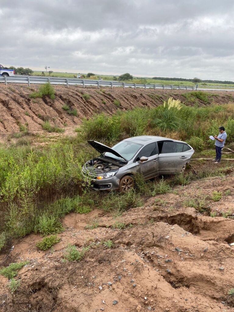 ACCIDENTE DE TRÁNSITO DESPISTE DE VEHÍCULO CERCANÍAS DE LA FRANCIA