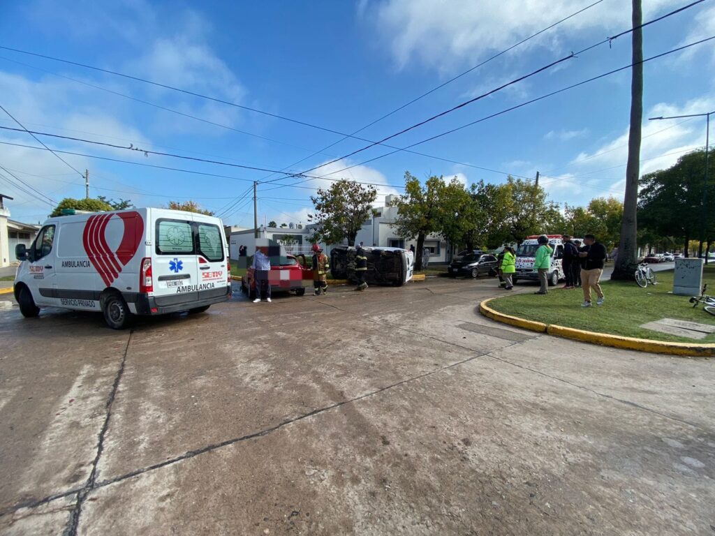 OCURRIÓ UN ACCIDENTE DE TRÁNSITO EN MORTEROS CON LESIONADOS